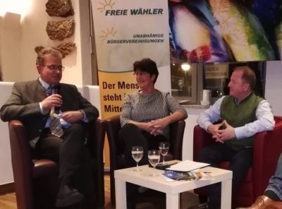 Podiumsdiskussion der Unabhängigen Bürgervereinigungen in Ottobrunn